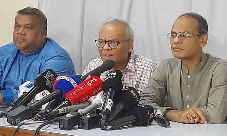 স্বাধীনতা দিবসে বিএনপির কর্মসূচি ঘোষণা স্বাধীনতা দিবসে বিএনপির কর্মসূচি ঘোষণা করছেন রুহুল কবির রিজভি।