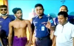 সংঘবদ্ধ অপরাধ চক্রের তিন সদস্যকে গ্রেফতারের ছবি।