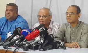 স্বাধীনতা দিবসে বিএনপির কর্মসূচি ঘোষণা করছেন রুহুল কবির রিজভি।