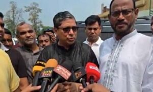 স্থানীয় সরকার, পল্লী উন্নয়ন ও সমবায় (এলজিআরডি) প্রতিমন্ত্রী মীর শাহে আলমের বক্তব্য রাখার ছবি।