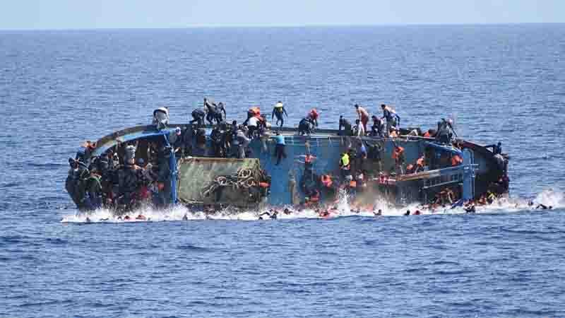 লিবিয়া উপকূলে নৌকাডুবি, নিখোঁজ ৭০ জনের বেশি অভিবাসী বোঝাই নৌকাডুবির প্রতীকী ছবি।