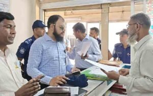 নারায়ণগঞ্জ ডায়াগনস্টিক সেন্টার জরিমানা করার ছবি।