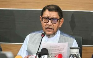 ক্তব্য দিচ্ছেন স্বাস্থ্য ও পরিবার কল্যাণ মন্ত্রী সরদার মো. সাখাওয়াত হোসেন বকুল।
