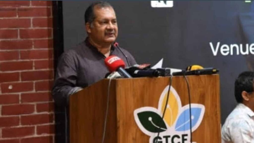বক্তব্য রাখছেন তথ্য ও সম্প্রচারমন্ত্রী জহির উদ্দিন স্বপন।