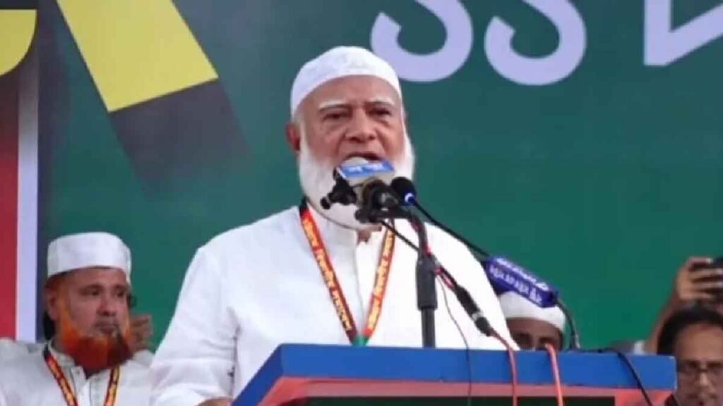 চট্টগ্রামে ১১দলীয় ঐক্যের সমাবেশে বক্তব্য রাখছেন জামায়াতে ইসলামীর আমির ডা. শফিকুর রহমান।