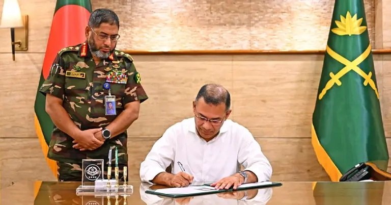 আধুনিক-প্রযুক্তিনির্ভর সেনাবাহিনী গড়তে সরকার বদ্ধপরিকর: প্রধানমন্ত্রী