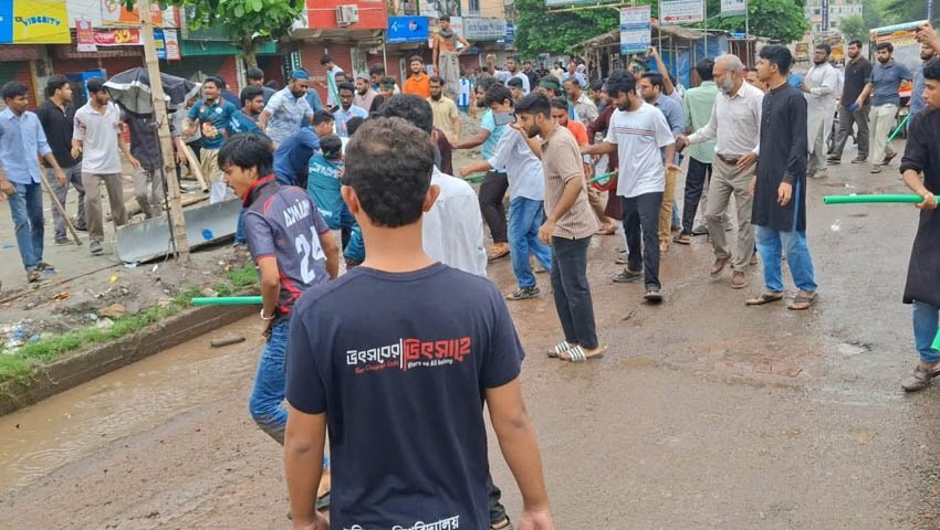 নারায়ণগঞ্জে ছাত্রদল-শিবির সংঘর্ষ, আহত ৫