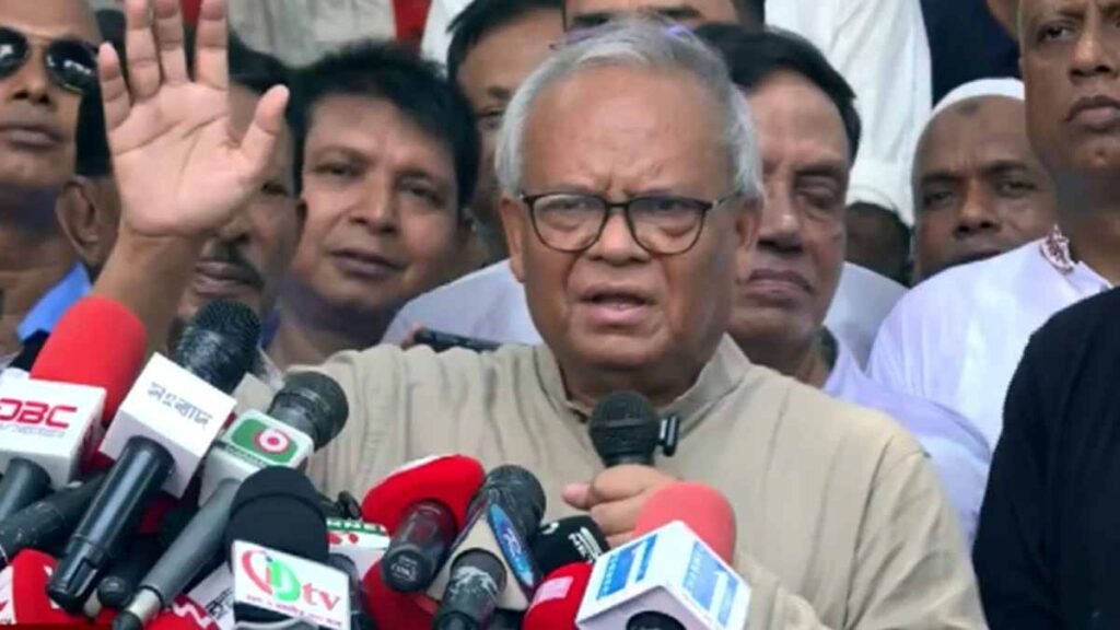 শেখ হাসিনাকে আশ্রয় দিয়ে ভারত ষড়যন্ত্রের জাল বুনছে: রিজভী শেখ হাসিনাকে আশ্রয় নিয়ে ভারতের বিরুদ্ধে রিজভীর অভিযোগ