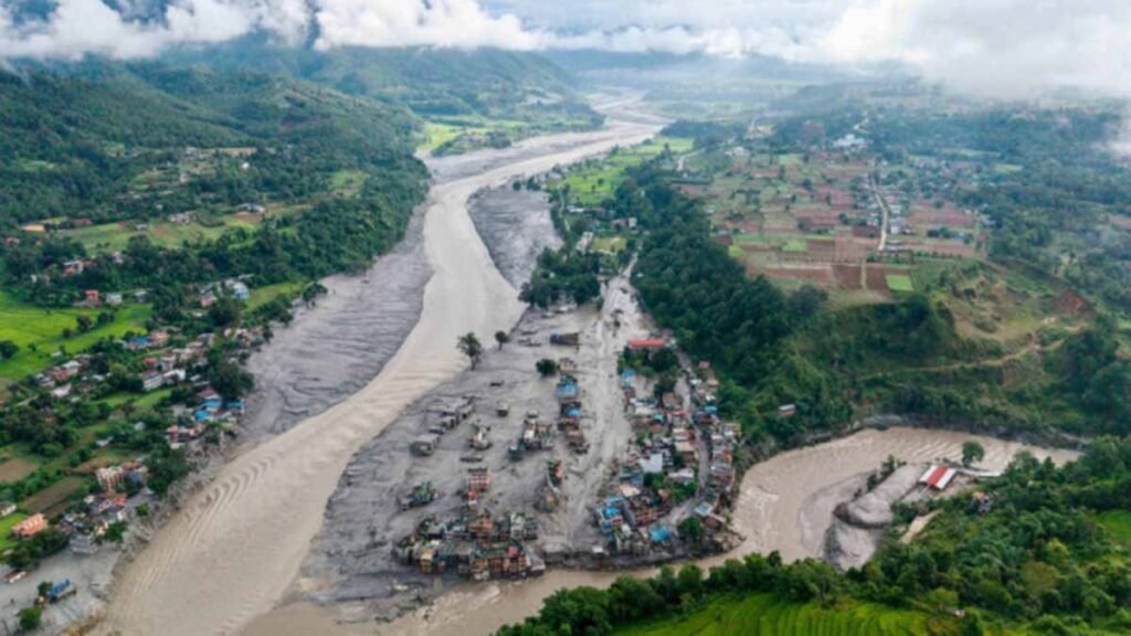 প্রাকৃতিক বিপর্যয়ের ঝুঁকিতে বাংলাদেশসহ ৮ দেশ বাংলাদেশসহ ৮ দেশে হিমবাহজনিত দুর্যোগের ঝুঁকি