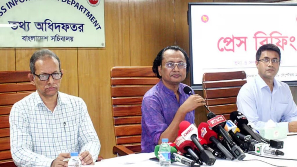 বোয়িংয়ের ১৪টি উড়োজাহাজ কেনার কারণ ব্যাখ্যা করেছেন তথ্য উপদেষ্টা