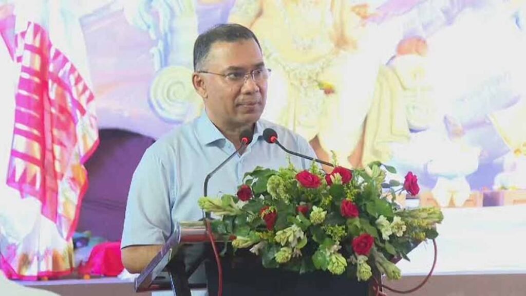 ধর্ম-বর্ণ নির্বিশেষে আমরা সবাই বাংলাদেশি: প্রধানমন্ত্রী ঢাকেশ্বরী মন্দির পরিদর্শনে প্রধানমন্ত্রী