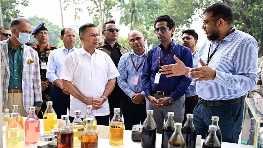 'বর্জ্য থেকে তেল' প্রদর্শনী পরিদর্শন করলেন প্রধানমন্ত্রী